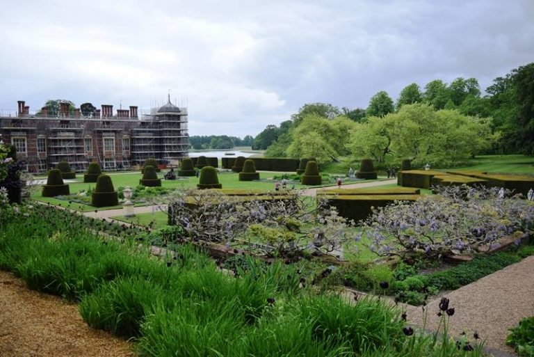 Blickling Hall and Gardens A comprehensive guide to the gardens